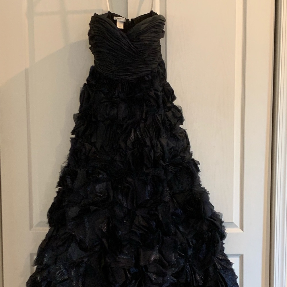 Navy blue floor length dress Oscar DeLaRenta